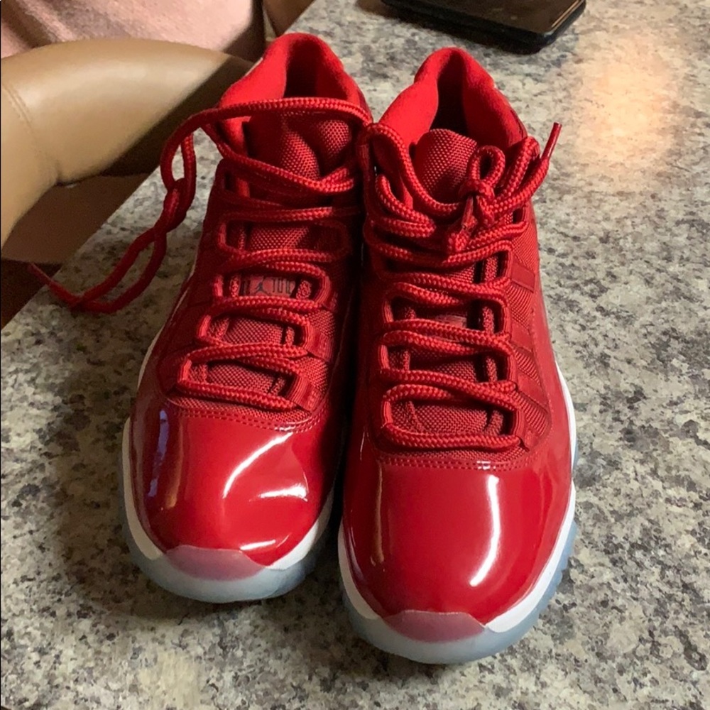 Retro 11 - Picture 3 of 3